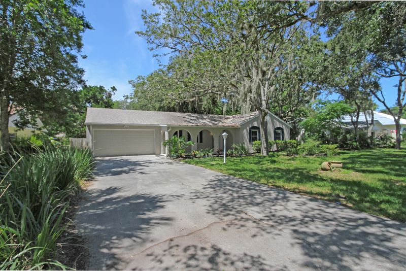 608 Mariposa St, St Augustine, FL 32080