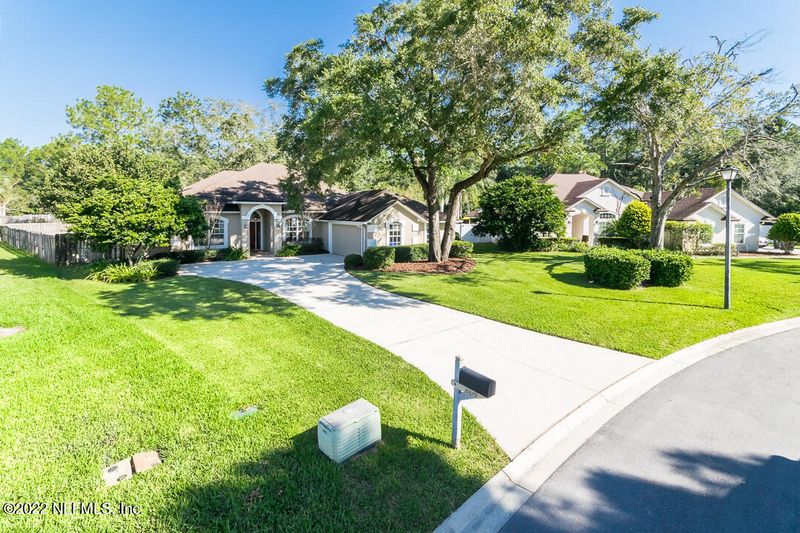 609 Lavender Ln, St Johns, FL 32259