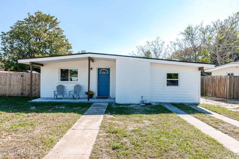 610 9th Ave N, Jacksonville Beach, FL 32250