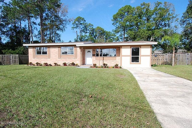 6103 Sack Dr N, Jacksonville, FL 32216