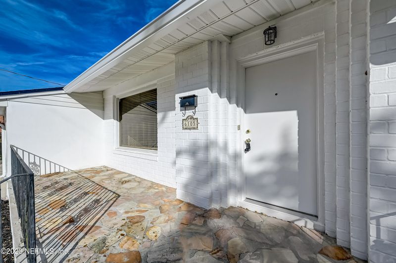 6105 Duke Rd, Jacksonville, FL 32217