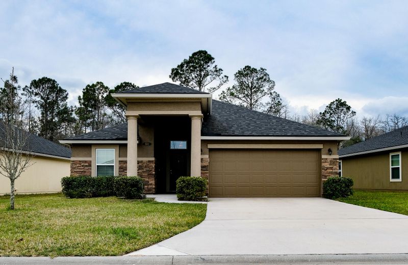 611 Glendale Ln, Orange Park, FL 32065