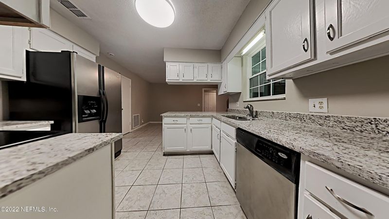 6116 Blank Dr, Jacksonville, FL 32244