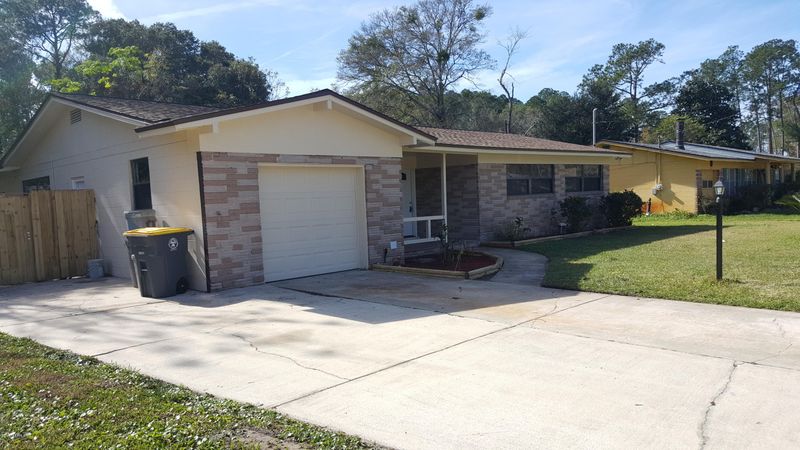 6138 Sack Dr S, Jacksonville, FL 32216