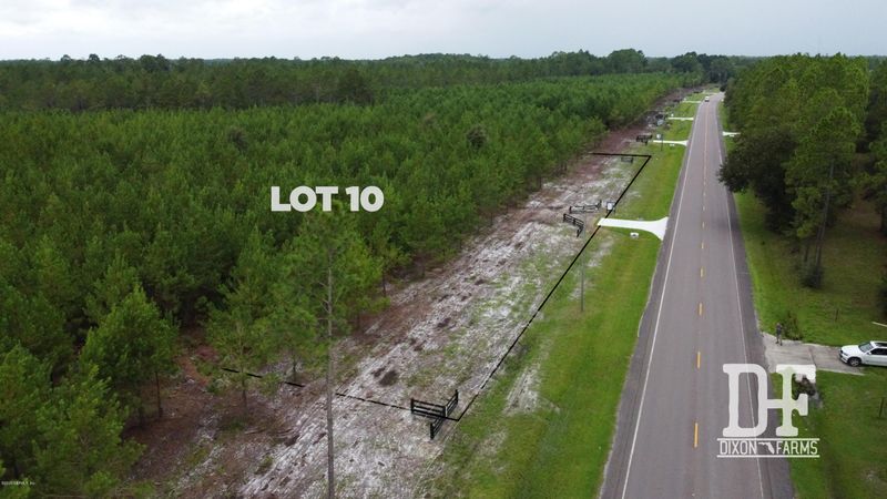 613896 River Rd, Callahan, FL 32011