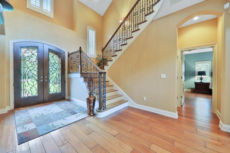 617 Branch Water Dr, St Johns, FL 32259