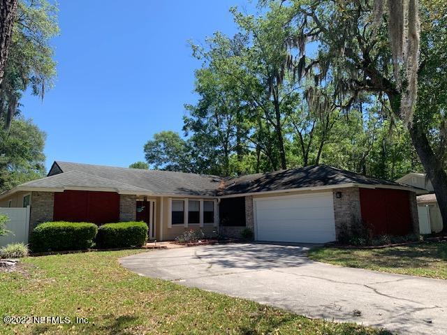 6173 Island Forest Dr, Orange Park, FL 32003