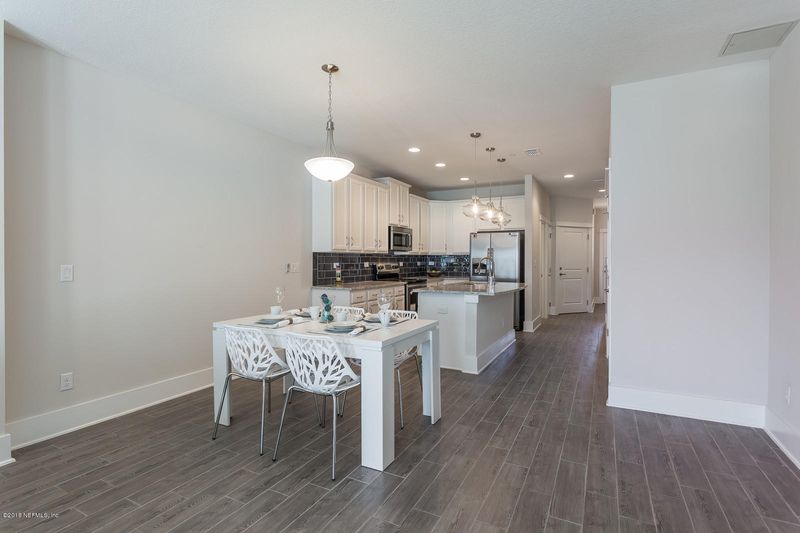 618 2nd Ave N, Jacksonville Beach, FL 32250