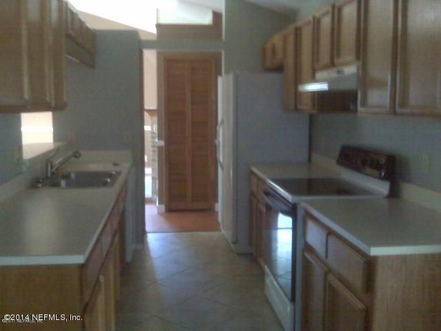 619 Robert Livingston St, Orange Park, FL 32073