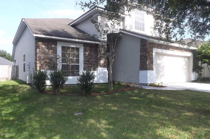 620 Longcrest Ln, Orange Park, FL 32065