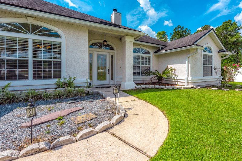 620 Wellhouse Dr, Jacksonville, FL 32220