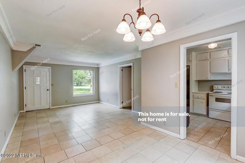 6202 Pinelock Dr, Jacksonville, FL 32211