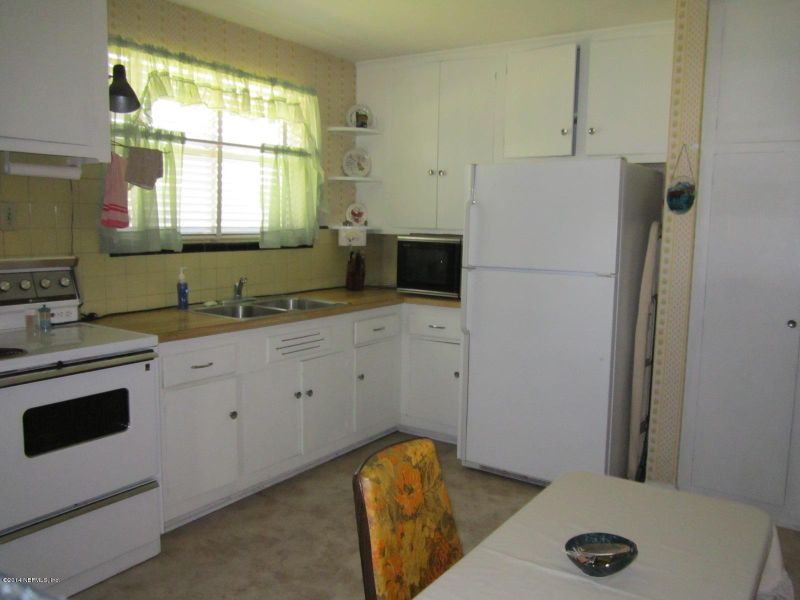 6203 Mercado Dr, Jacksonville, FL 32210