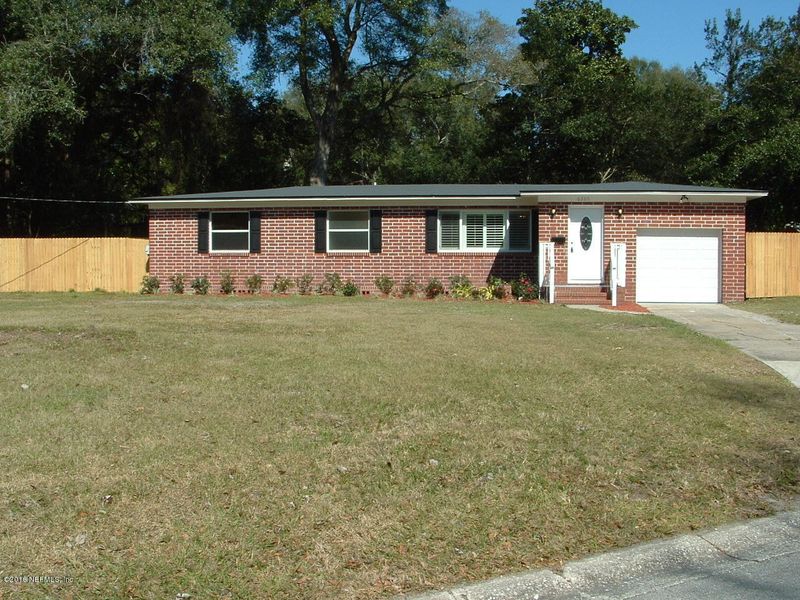 6205 Pine Cove Ln, Jacksonville, FL 32211