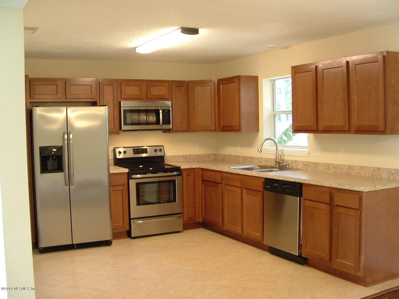 6205 Pine Cove Ln, Jacksonville, FL 32211
