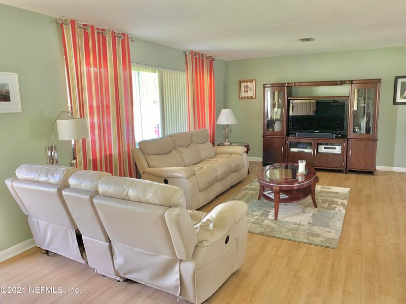 6206 Carranza Dr, Jacksonville, FL 32216