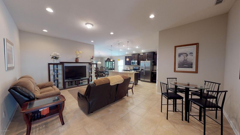 621 Glendale Ln, Orange Park, FL 32065