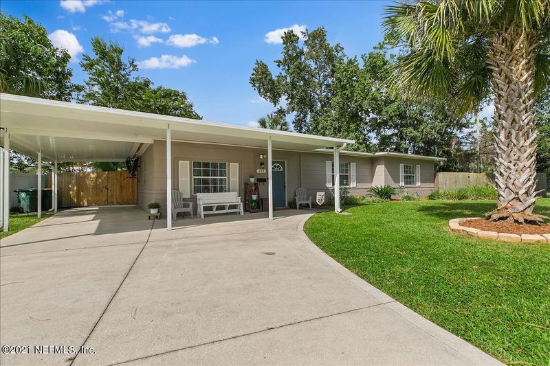 623 Sapelo Rd, Jacksonville, FL 32216
