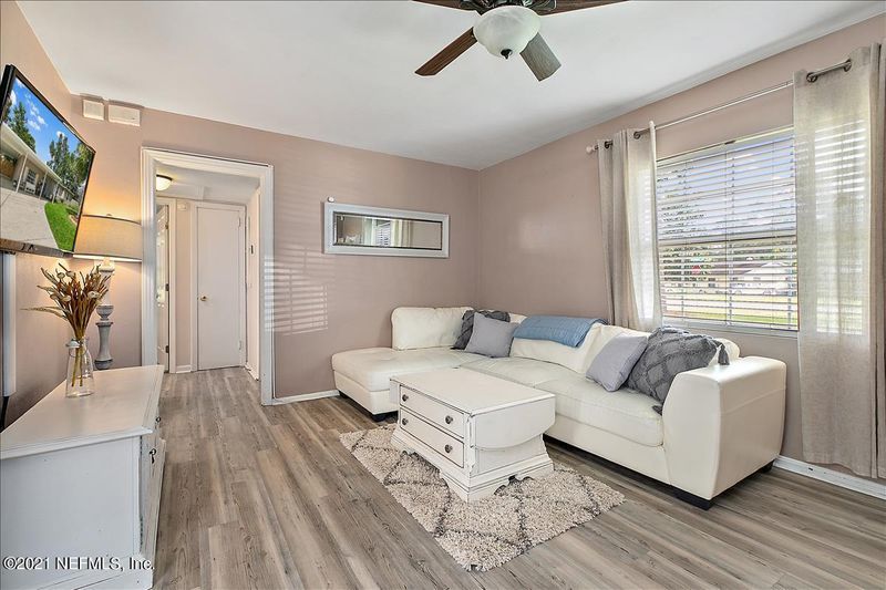 623 Sapelo Rd, Jacksonville, FL 32216