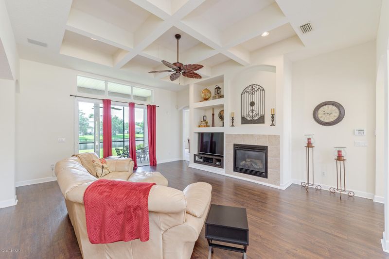 6242 Magnolia Springs Ln, Jacksonville, FL 32258