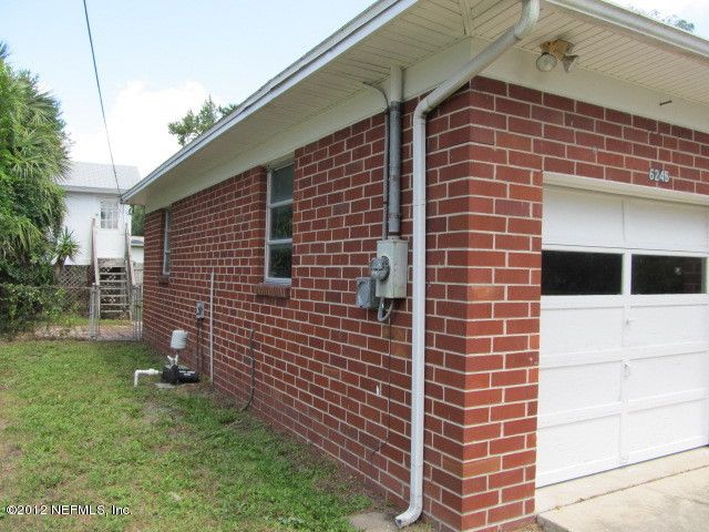 6245 Round Oak Ln, Jacksonville, FL 32277