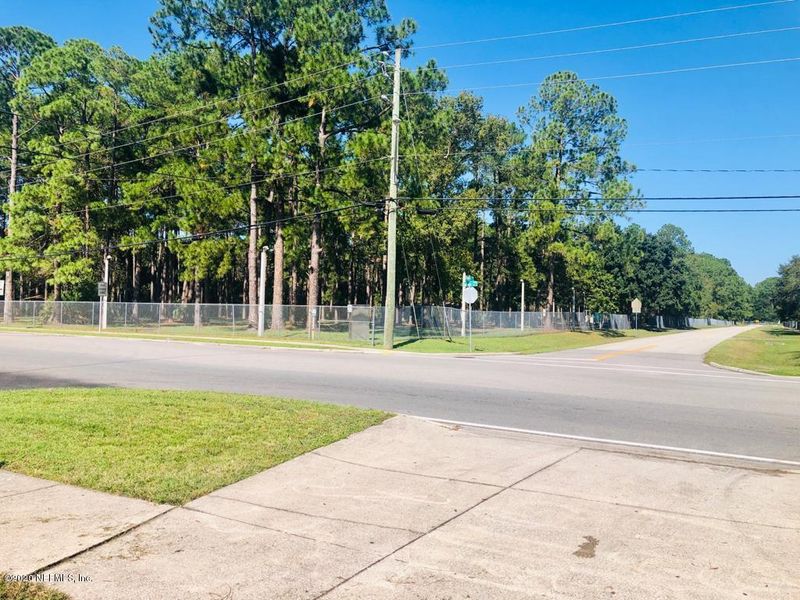 6252 Barnes Rd S, Jacksonville, FL 32216
