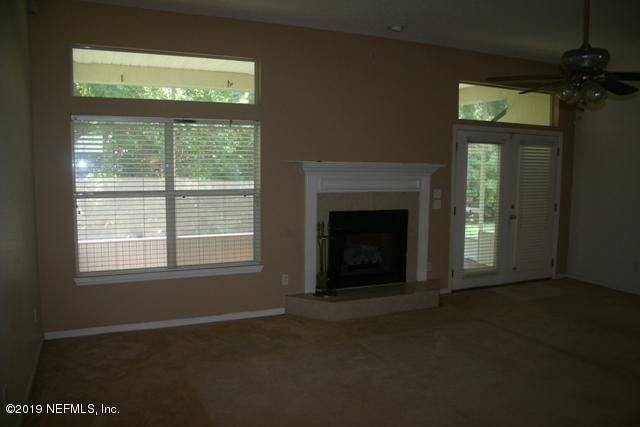 627 Spanish Wells Rd, Jacksonville, FL 32218