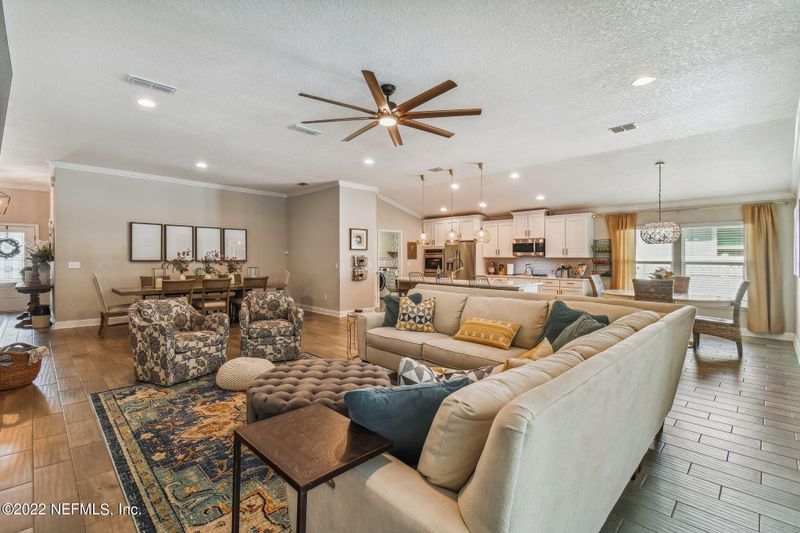 628 Melrose Abbey Ln, St Johns, FL 32259