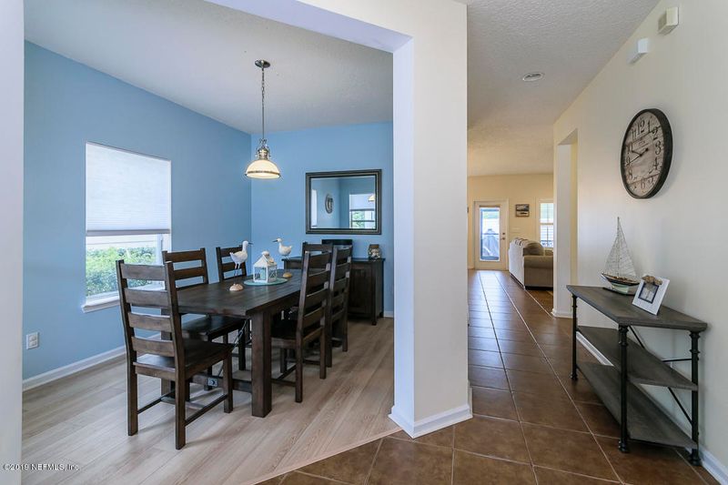 6293 Devonhurst Dr, Jacksonville, FL 32258