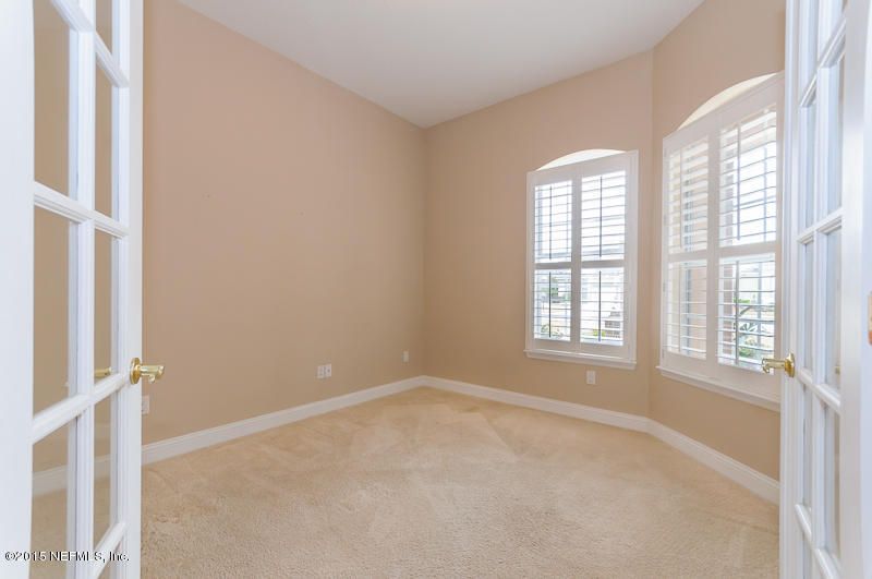 6294 Green Myrtle Dr, Jacksonville, FL 32258