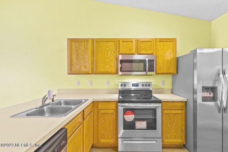 630 Briar Way Ln, St Johns, FL 32259