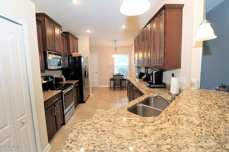 6306 Rolling Tree St, Jacksonville, FL 32222