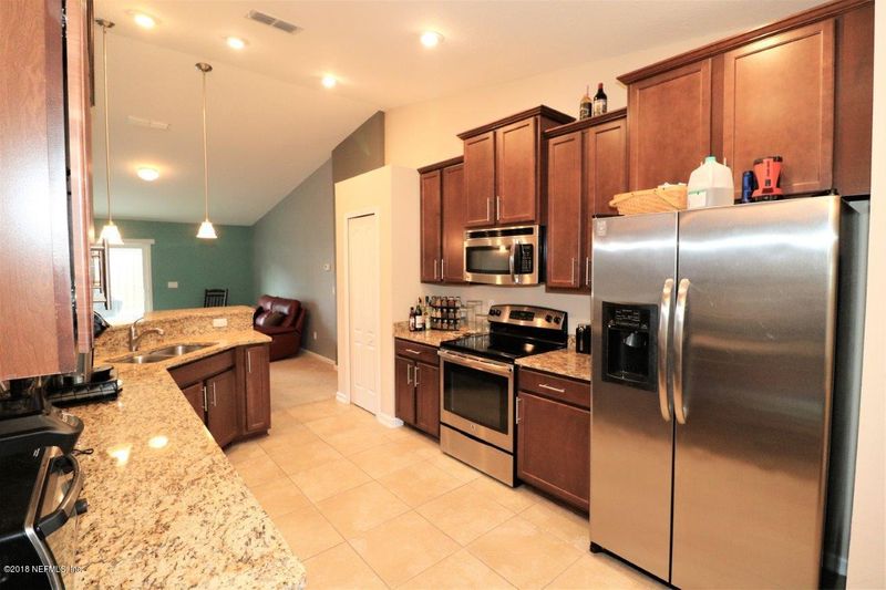 6306 Rolling Tree St, Jacksonville, FL 32222