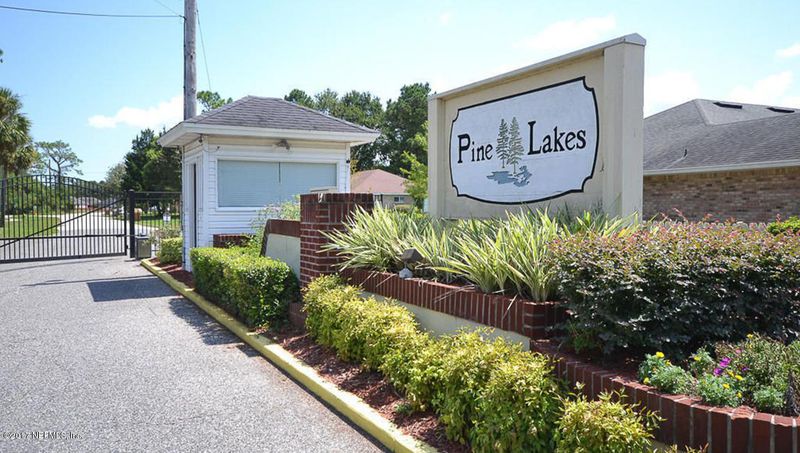 631 Northside Dr S, Jacksonville, FL 32218