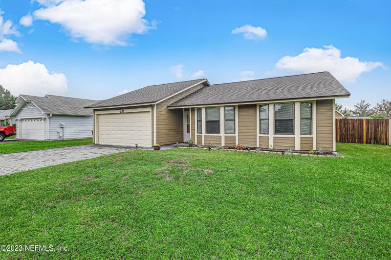 631 Pembridge Dr W, Jacksonville, FL 32221