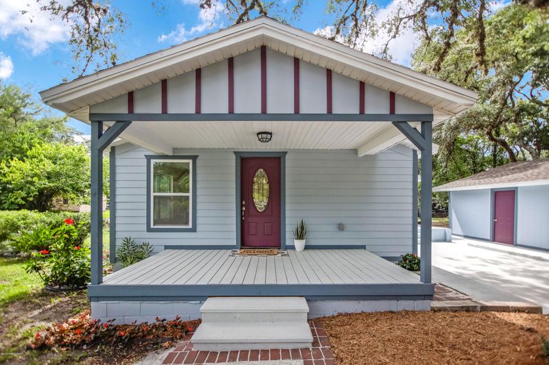 631 S 12th St, Fernandina Beach, FL 32034