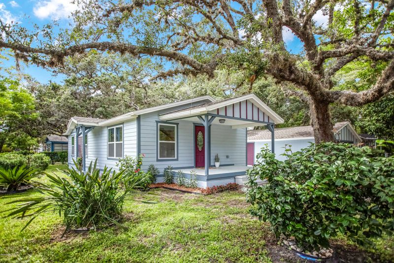 631 S 12th St, Fernandina Beach, FL 32034