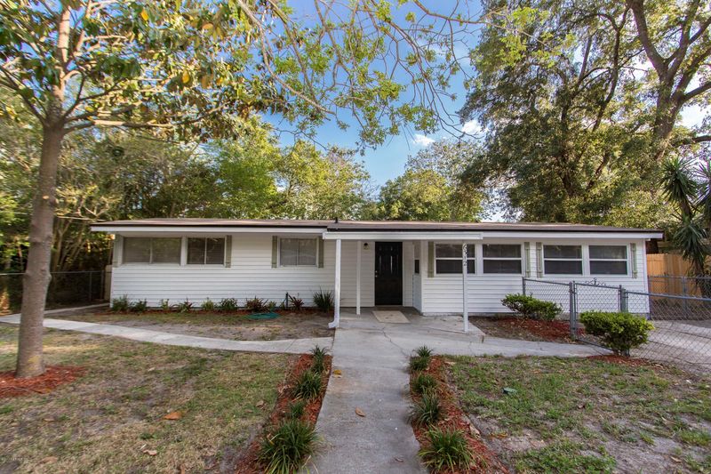 6312 Sprinkle Dr N, Jacksonville, FL 32211