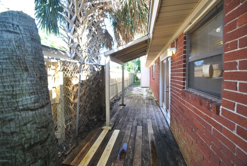 632 7th Ave N, Jacksonville Beach, FL 32250