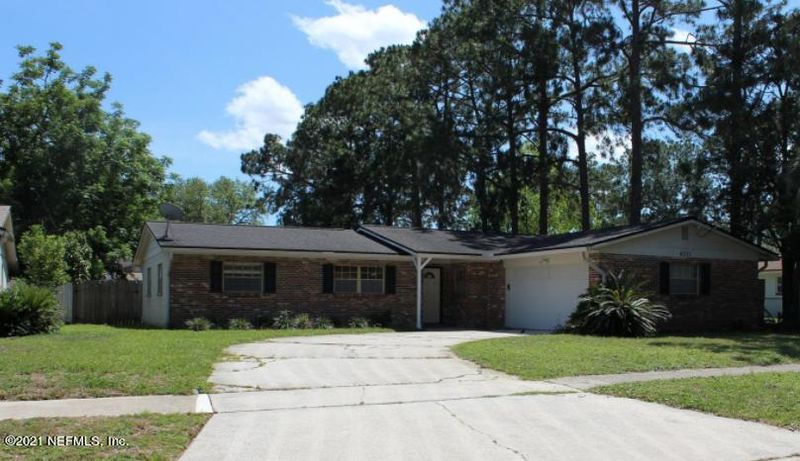 6322 Simca Dr, Jacksonville, FL 32277