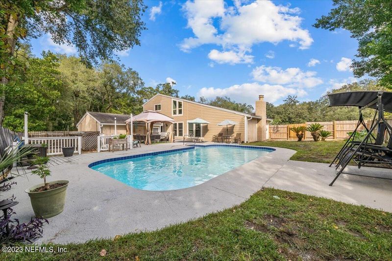 6324 Whispering Oaks Dr W, Jacksonville, FL 32277