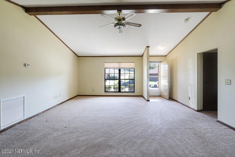 6328 Blank Dr, Jacksonville, FL 32244