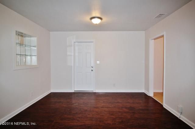 6328 Merrill Rd, Jacksonville, FL 32277
