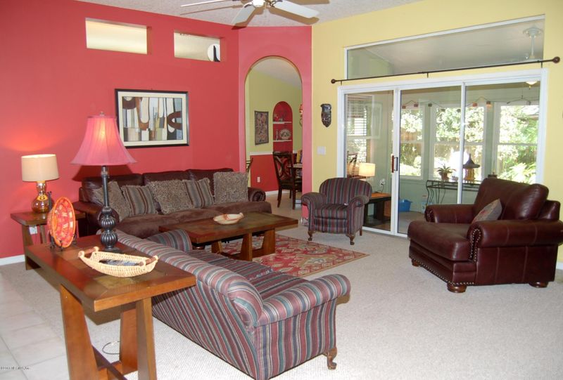 633 Hummingbird Ct, St Johns, FL 32259