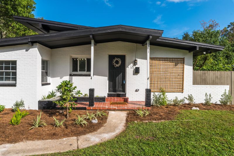 6331 Sprinkle Dr, Jacksonville, FL 32211