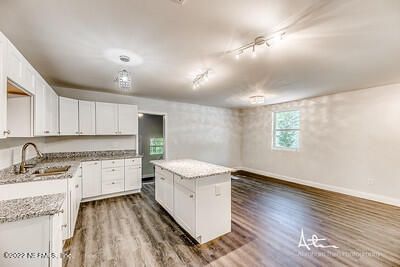 6334 Restlawn Dr, Jacksonville, FL 32208