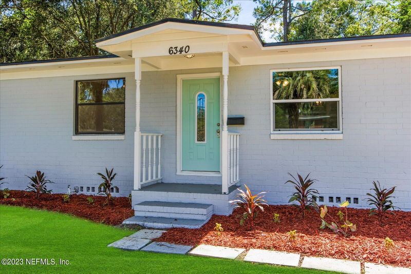 6340 Pine Summit Dr, Jacksonville, FL 32211