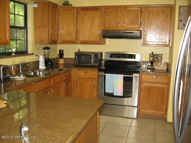 6352 Old Dixie Dr, St Augustine, FL 32095