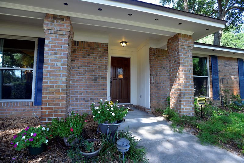 6362 Christopher Creek Rd E, Jacksonville, FL 32217