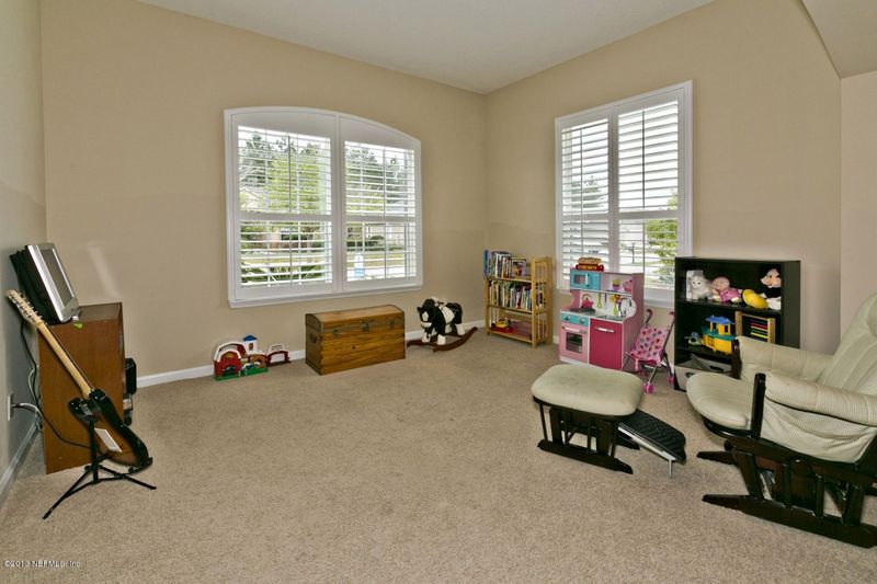 6367 Green Myrtle Dr, Jacksonville, FL 32258